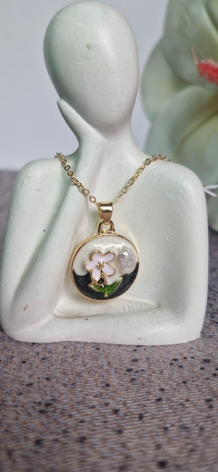 Blossom Pearl Pendant Necklace