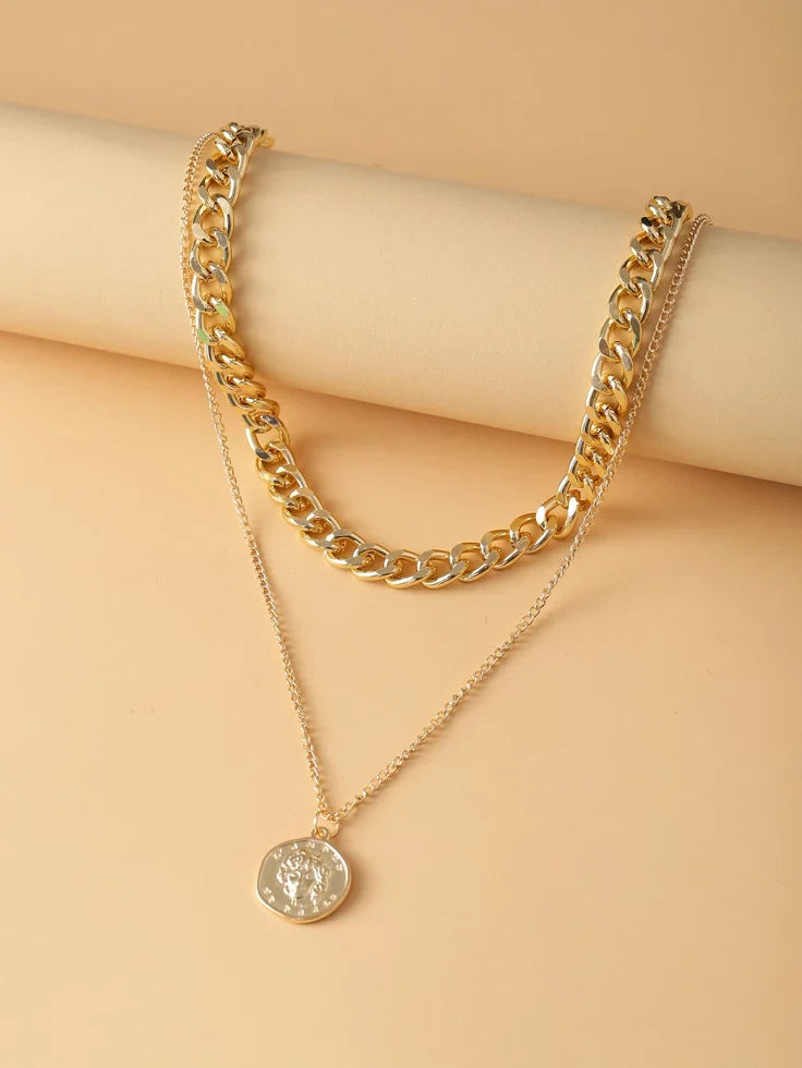 Necklaces & Pendants