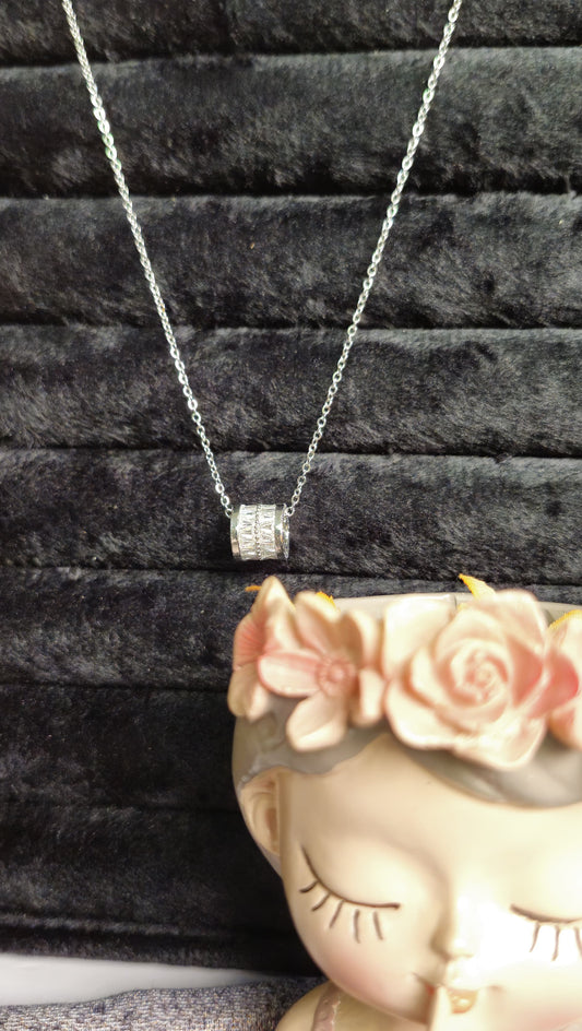 Luna Spark Barrel Necklace – Silver