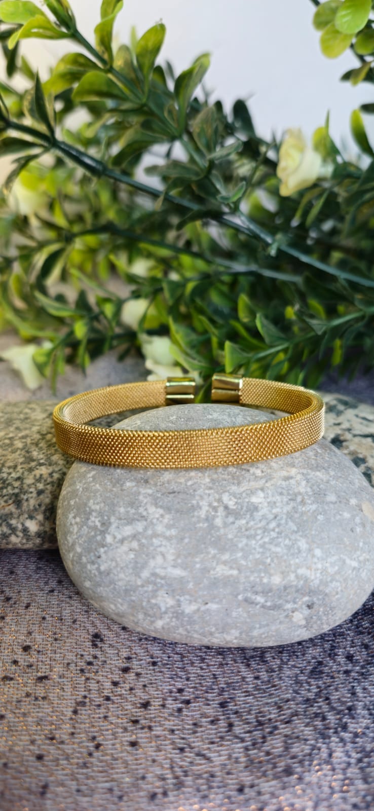 Luxury Gold Mesh Handcuff